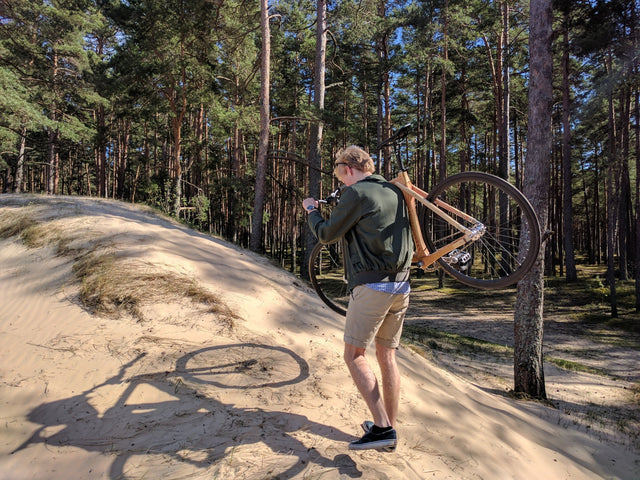 Wooden fixed gear bike trip through Europe by a 19 year old – check
